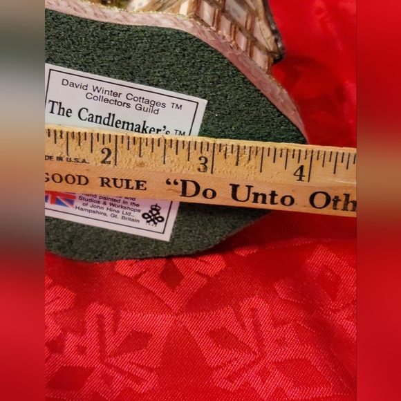 Candlemakers David Winter Cottages: Collector's Piece No. 12 - Picture 12 of 14